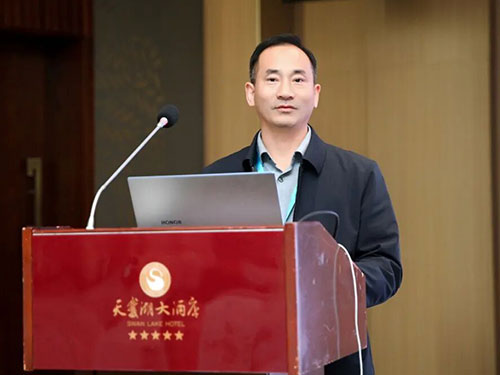 第十四屆VOCs減排與控制會(huì)議 “環(huán)保稅”成為最熱話題，“啟風(fēng)水旋塔”收到專家老師的表?yè)P(yáng)